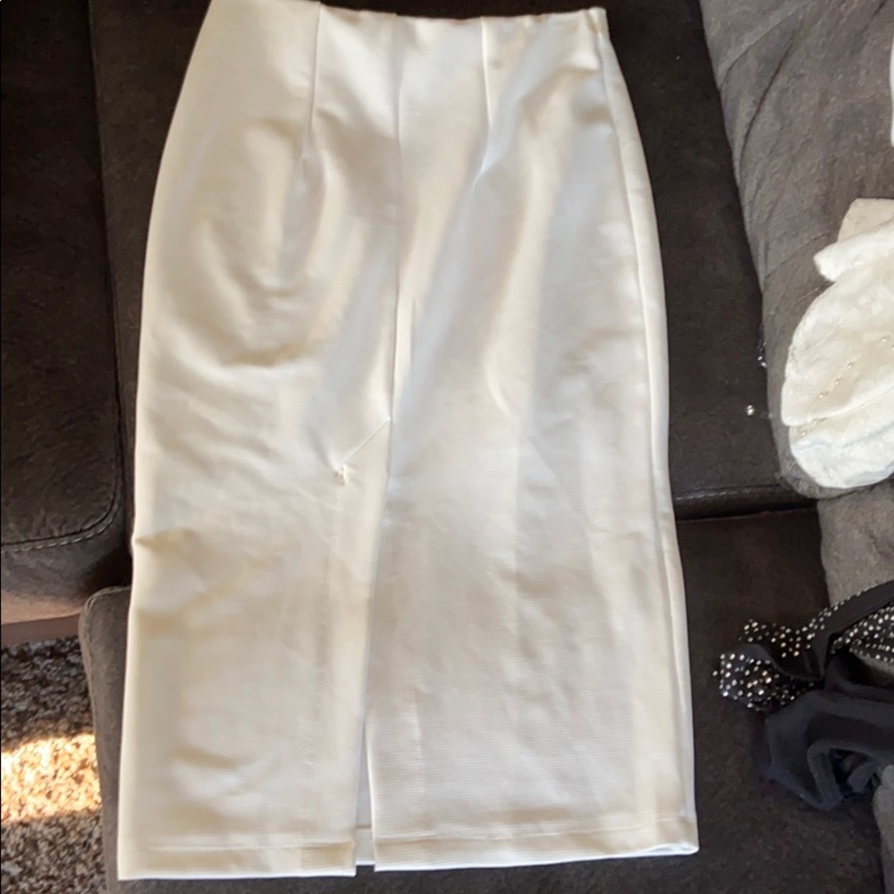 NWT White pencil skirt